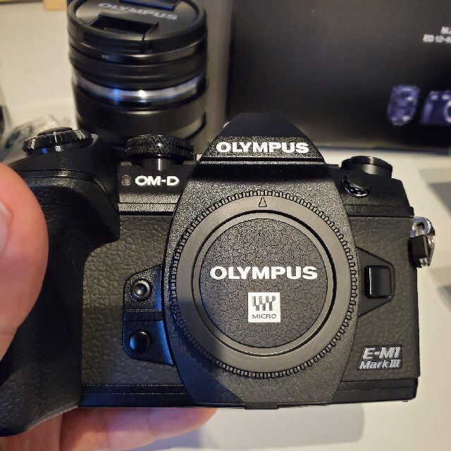 OLYMPUS(オリンパス)のOM-D E-M1markⅢ &ED 12-40 f2.8 PRO ＋オマケ スマホ/家電/カメラのカメラ(ミラーレス一眼)の商品写真