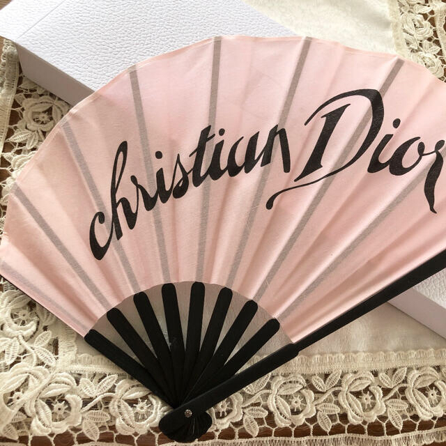 Christian Dior(クリスチャンディオール)のDior 会員ギフト　オリジナル扇子 エンタメ/ホビーのコレクション(ノベルティグッズ)の商品写真