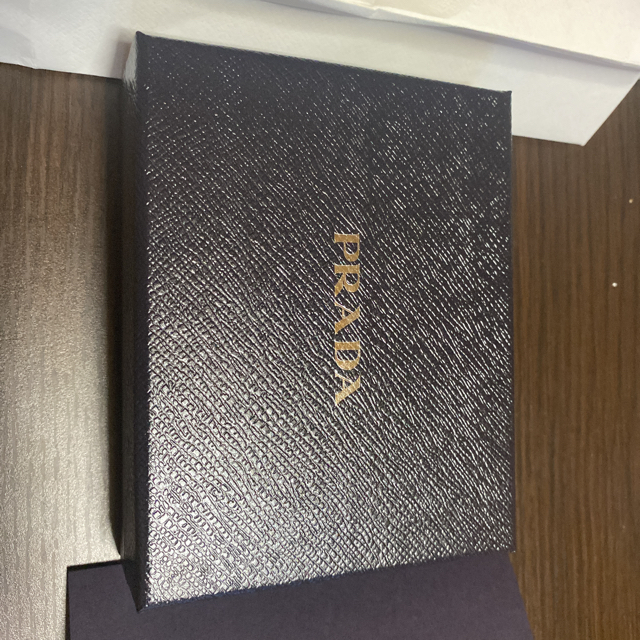 PRADA(プラダ)のサフィアーノレザーカードケース Prada プラダ メンズのファッション小物(コインケース/小銭入れ)の商品写真