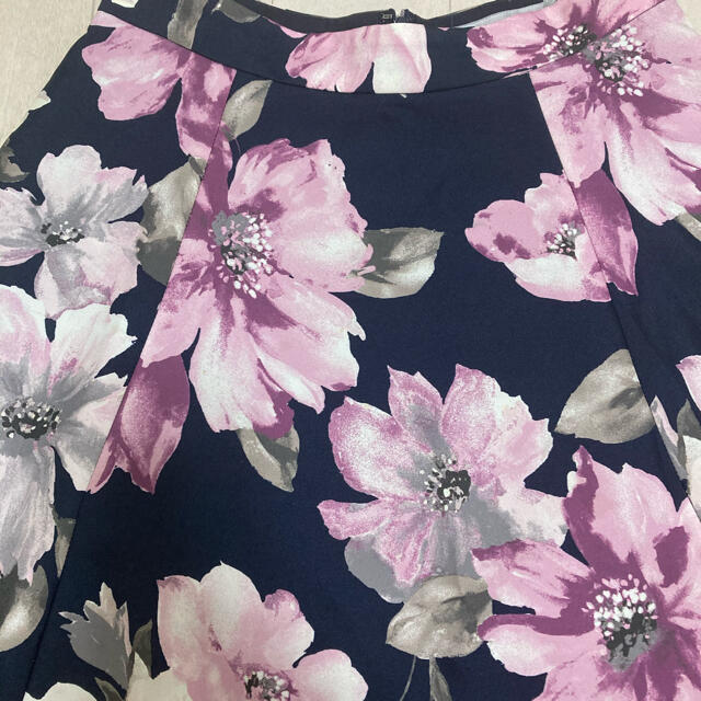 Rirandture(リランドチュール)のリランドチュール♡膝丈　花柄スカート レディースのスカート(ひざ丈スカート)の商品写真