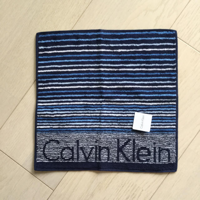 Calvin Klein(カルバンクライン)のタオルハンカチとハンカチセット レディースのファッション小物(ハンカチ)の商品写真