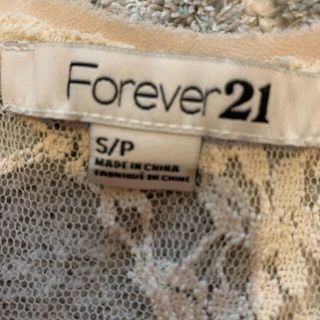 フォーエバートゥエンティーワン(FOREVER 21)のレースキャミソール(キャミソール)