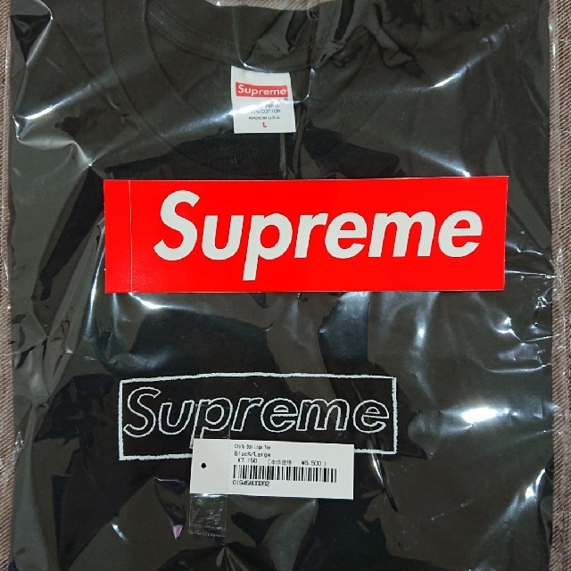 Supreme(シュプリーム)のSupreme KAWS Chalk Logo Tee L 黒 シュプリーム メンズのトップス(Tシャツ/カットソー(半袖/袖なし))の商品写真