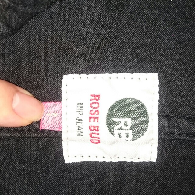 ROSE BUD(ローズバッド)のROSE BUD 黒 ジャケット レディースのジャケット/アウター(ナイロンジャケット)の商品写真