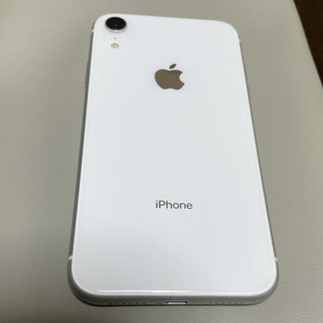 iPhoneXR 128GB ホワイト SIMロック解除済み　美品 2