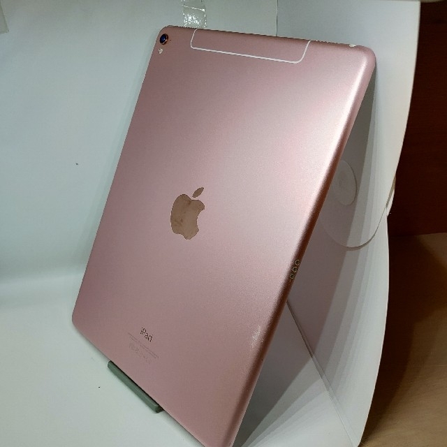 iPad pro 9.7インチ 128GB MLYL2 SIMフリー ランクB クーポンあ スマホ