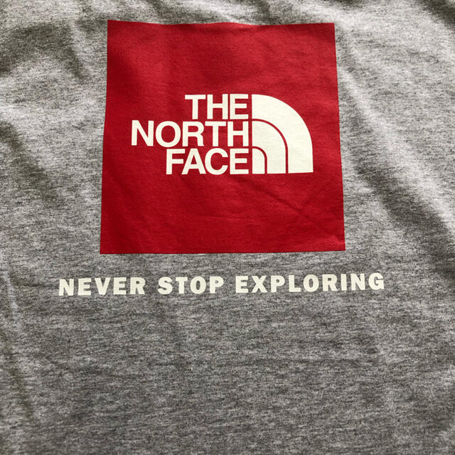 THE NORTH FACE(ザノースフェイス)の【海外限定】ノースフェイス　レディース　ボックスロゴ　Tシャツ　グレー　M レディースのトップス(Tシャツ(半袖/袖なし))の商品写真