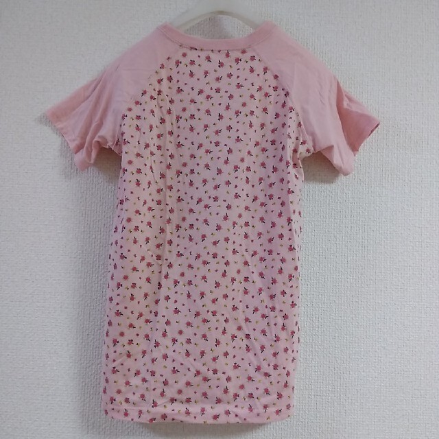 cecile(セシール)の美品　花柄　半袖Ｔシャツ　１６０サイズ キッズ/ベビー/マタニティのキッズ服女の子用(90cm~)(Tシャツ/カットソー)の商品写真