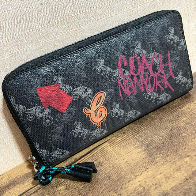 新品/終売品 COACH アポロ レザーピン