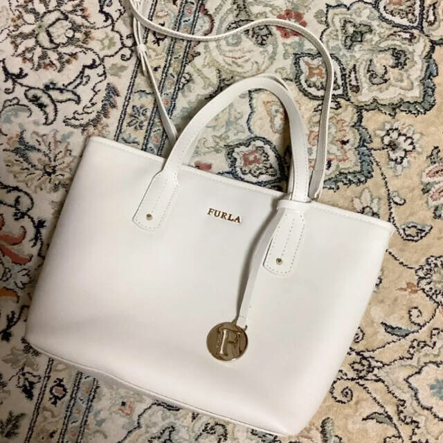 フルラ　2ウェイバッグ　ショルダーバッグ　トートバッグFURLA