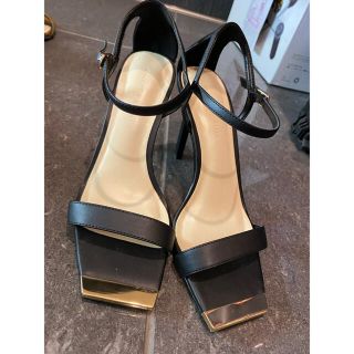 チャールズアンドキース(Charles and Keith)のチャールズアンドキース   CHARLES & KEITH ストラップサンダル(サンダル)