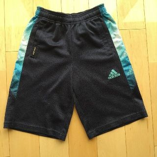 アディダス(adidas)の【yk様専用】アディダス　130　ハーフパンツ(パンツ/スパッツ)