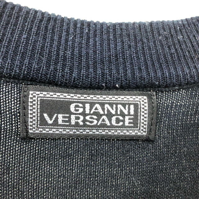 Gianni Versace(ジャンニヴェルサーチ)のVERSACE ヴェルサーチ ロゴ メデューサ柄 コットン ニット メンズのトップス(ニット/セーター)の商品写真