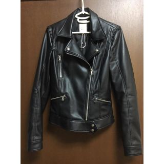 ザラ(ZARA)のZARA フェイクレザーライダース 黒 XS(ライダースジャケット)