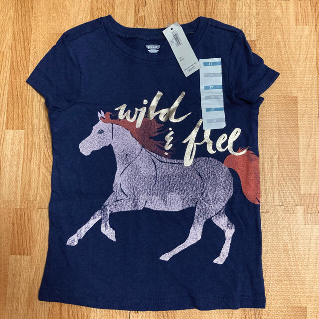 Old Navy(オールドネイビー)のTシャツ　2枚セット／95cm キッズ/ベビー/マタニティのキッズ服女の子用(90cm~)(Tシャツ/カットソー)の商品写真