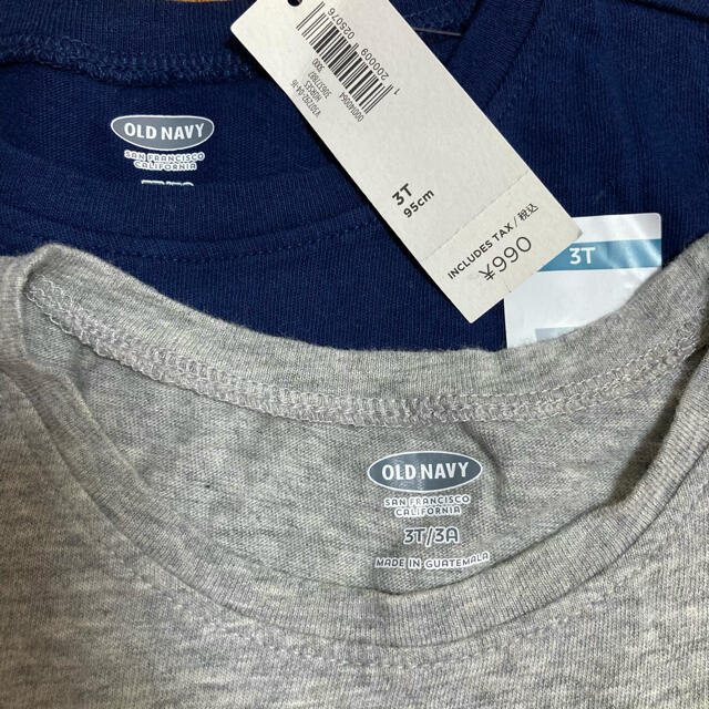 Old Navy(オールドネイビー)のTシャツ　2枚セット／95cm キッズ/ベビー/マタニティのキッズ服女の子用(90cm~)(Tシャツ/カットソー)の商品写真