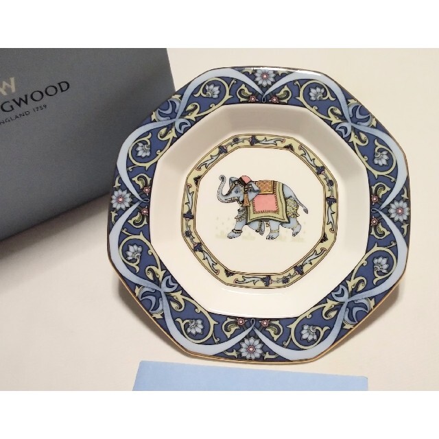 WEDGWOOD(ウェッジウッド)の大人気ブランド廃盤品食器(ウェッジウッドBLUE ELEPHANT小皿)新品格安 インテリア/住まい/日用品のキッチン/食器(食器)の商品写真