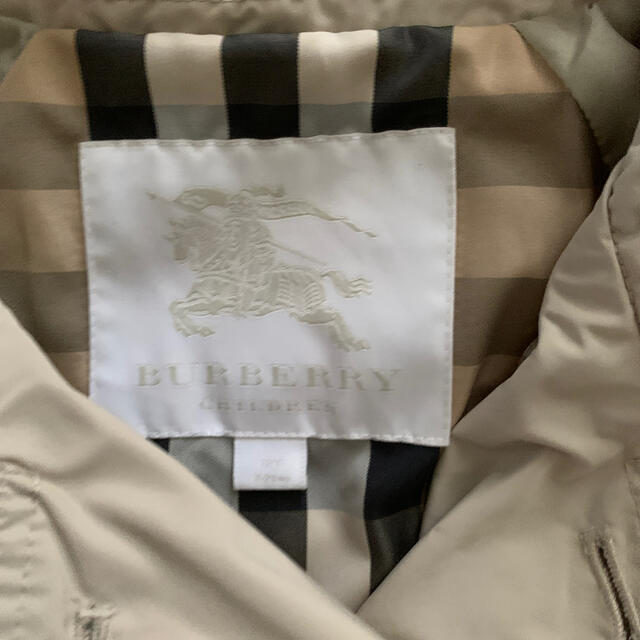 BURBERRY(バーバリー)のバーバリー　コート150センチ キッズ/ベビー/マタニティのキッズ服女の子用(90cm~)(コート)の商品写真