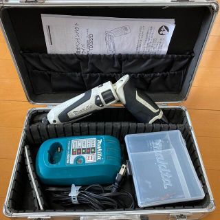 マキタ(Makita)のマキタ インパクトドライバ TD022D(工具/メンテナンス)