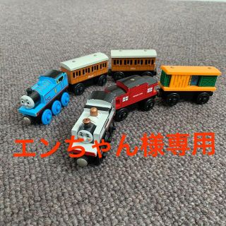 フィッシャープライス(Fisher-Price)の木製トーマス、クララベル、アニー、フレディなど(電車のおもちゃ/車)