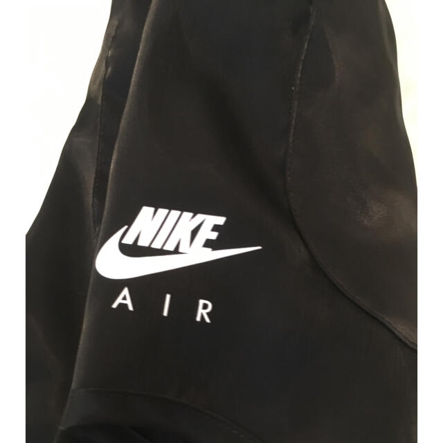 NIKE(ナイキ)の【新品】NIKE W NSW AIR SHORT SHEEN BLACK レディースのパンツ(ショートパンツ)の商品写真