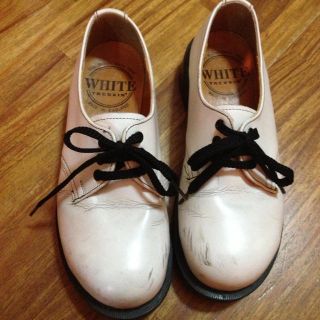 ドクターマーチン(Dr.Martens)のWHITE社製 TREDAIRシューズ(ローファー/革靴)