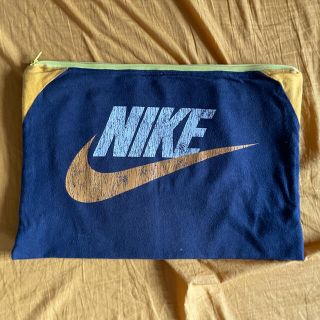 ナイキ(NIKE)のハンドメイドNIKE クラッチバッグ布素材(セカンドバッグ/クラッチバッグ)