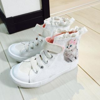 エイチアンドエム(H&M)の猫ちゃんシューズ(スニーカー)