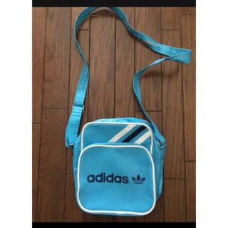 アディダス(adidas)のadidas アディダス ショルダーバッグ ライトブルー(ショルダーバッグ)