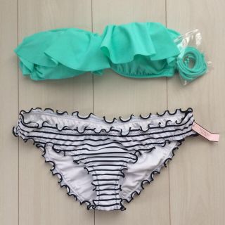 ヴィクトリアズシークレット(Victoria's Secret)の【新品】緑フラウンス/ボーダー set(水着)