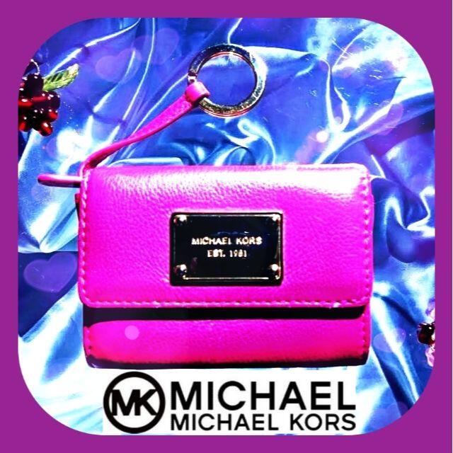 Michael Kors(マイケルコース)のマイケルコース　財布　カード入れ　ショッキングピンク レディースのファッション小物(財布)の商品写真