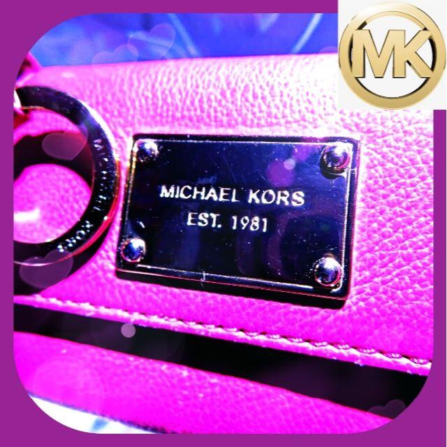 Michael Kors(マイケルコース)のマイケルコース　財布　カード入れ　ショッキングピンク レディースのファッション小物(財布)の商品写真