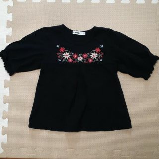 ベベ(BeBe)のくーさま　べべ　SLAP SLIP　5分袖　半袖　花　刺繍　ギャザー　100(Tシャツ/カットソー)