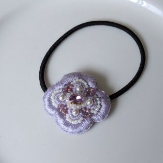 【値下げ】ハンドメイド　刺繍ヘアゴム　パープル(ヘアアクセサリー)