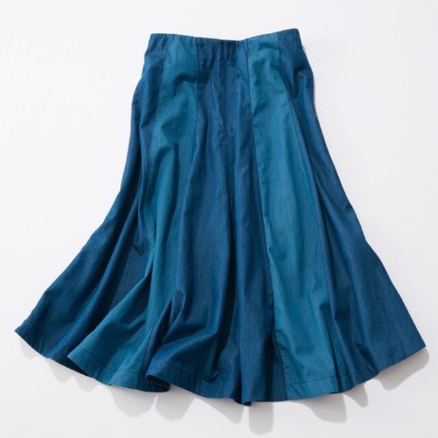 COMME CA ISM(コムサイズム)のおまとめ　コムサイズム　ギャザースカート　ストロベリーフィールズ　デニムスカート レディースのスカート(ひざ丈スカート)の商品写真
