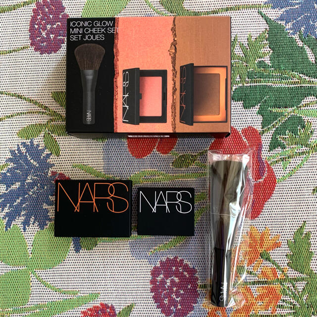 NARS(ナーズ)のNARS アイコニックグローミニチークセット コスメ/美容のキット/セット(コフレ/メイクアップセット)の商品写真