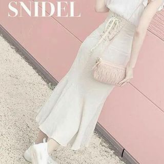 スナイデル(SNIDEL)のSnidel コットンリネンマーメイドスカート(ロングスカート)