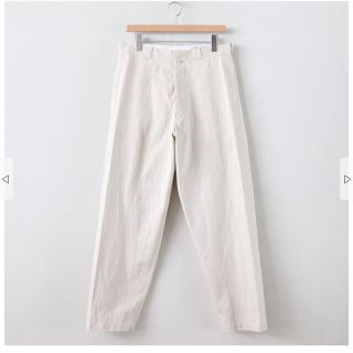 ヤエカ(YAECA)のCHINO CLOTH PANTS WIDE TAPERED #BEIGE(チノパン)