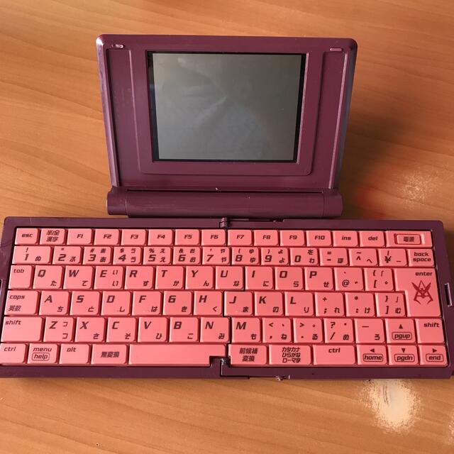 キングジム(キングジム)のポメラ　シャアアズナブルモデル スマホ/家電/カメラのPC/タブレット(その他)の商品写真