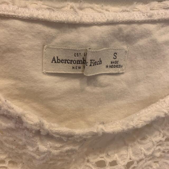 Abercrombie&Fitch(アバクロンビーアンドフィッチ)のAbercrombie & Fitch tシャツ aサイズ レディースのトップス(Tシャツ(半袖/袖なし))の商品写真