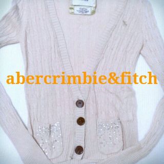 アバクロンビーアンドフィッチ(Abercrombie&Fitch)のアバクロベージュカーディガン(カーディガン)