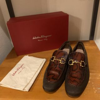 サルヴァトーレフェラガモ(Salvatore Ferragamo)の美品 Salvatore Ferragamo フェラガモ ローファー　パイソン(ドレス/ビジネス)