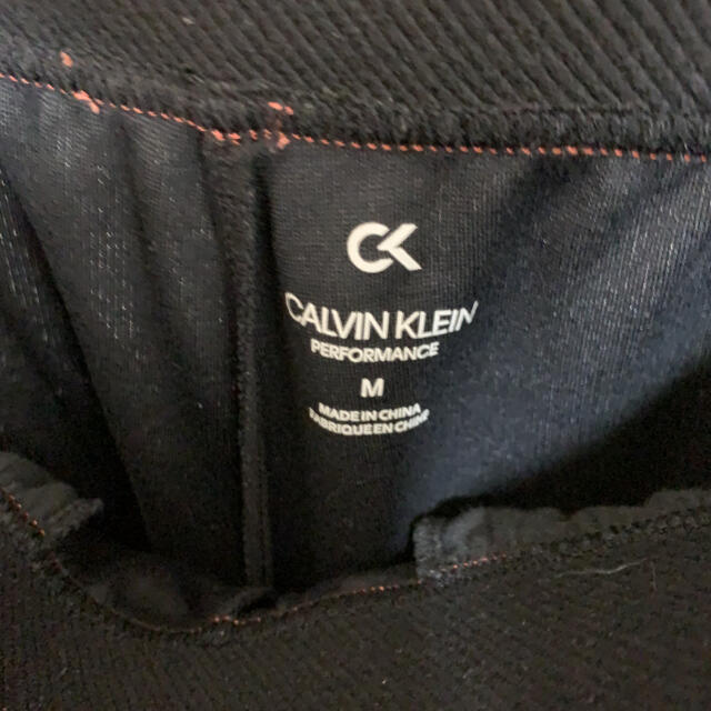 Calvin Klein(カルバンクライン)の美品　Calvin Klein Performance トレーニングウェア　M スポーツ/アウトドアのトレーニング/エクササイズ(トレーニング用品)の商品写真