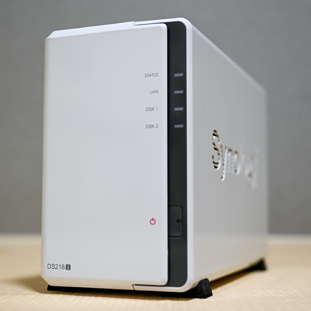 PC/タブレットSynology DiskStation DS218j 2ベイ NAS キット