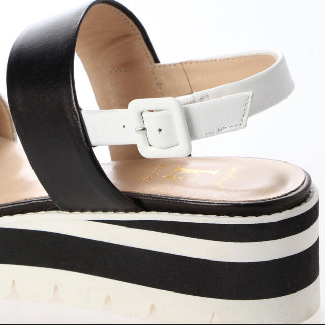GRACE CONTINENTAL(グレースコンチネンタル)のルカグロッシ　サンダル　新品未使用 レディースの靴/シューズ(サンダル)の商品写真