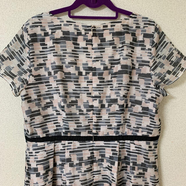 23区 サイズ44 スモーキーカラー(ピンク×グレー)オンワード樫山の通販 by ルナ's shop|ニジュウサンクならラクマ - 23区 ワンピース 人気定番