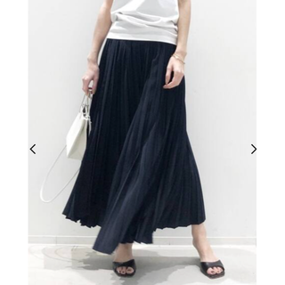 アパルトモンドゥーズィエムクラス(L'Appartement DEUXIEME CLASSE)の美品！20SS L'Appartement Pleats Skirt  ネイビー(ロングスカート)