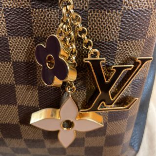 ルイヴィトン(LOUIS VUITTON)の美品　ルイヴィトン　バッグ　チャーム(キーホルダー)