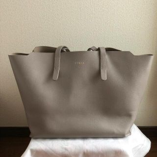 フルラ(Furla)のFURLAトートバック　SALLY M(トートバッグ)