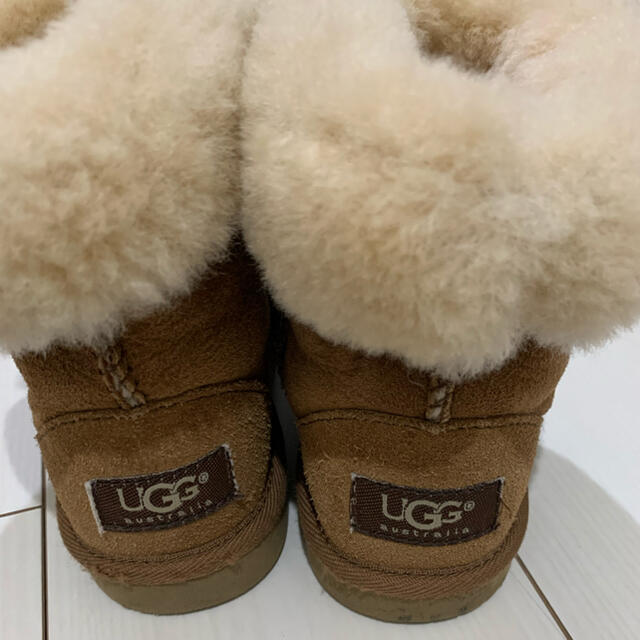 UGG(アグ)のUGG キッズ　19センチ キッズ/ベビー/マタニティのキッズ靴/シューズ(15cm~)(ブーツ)の商品写真